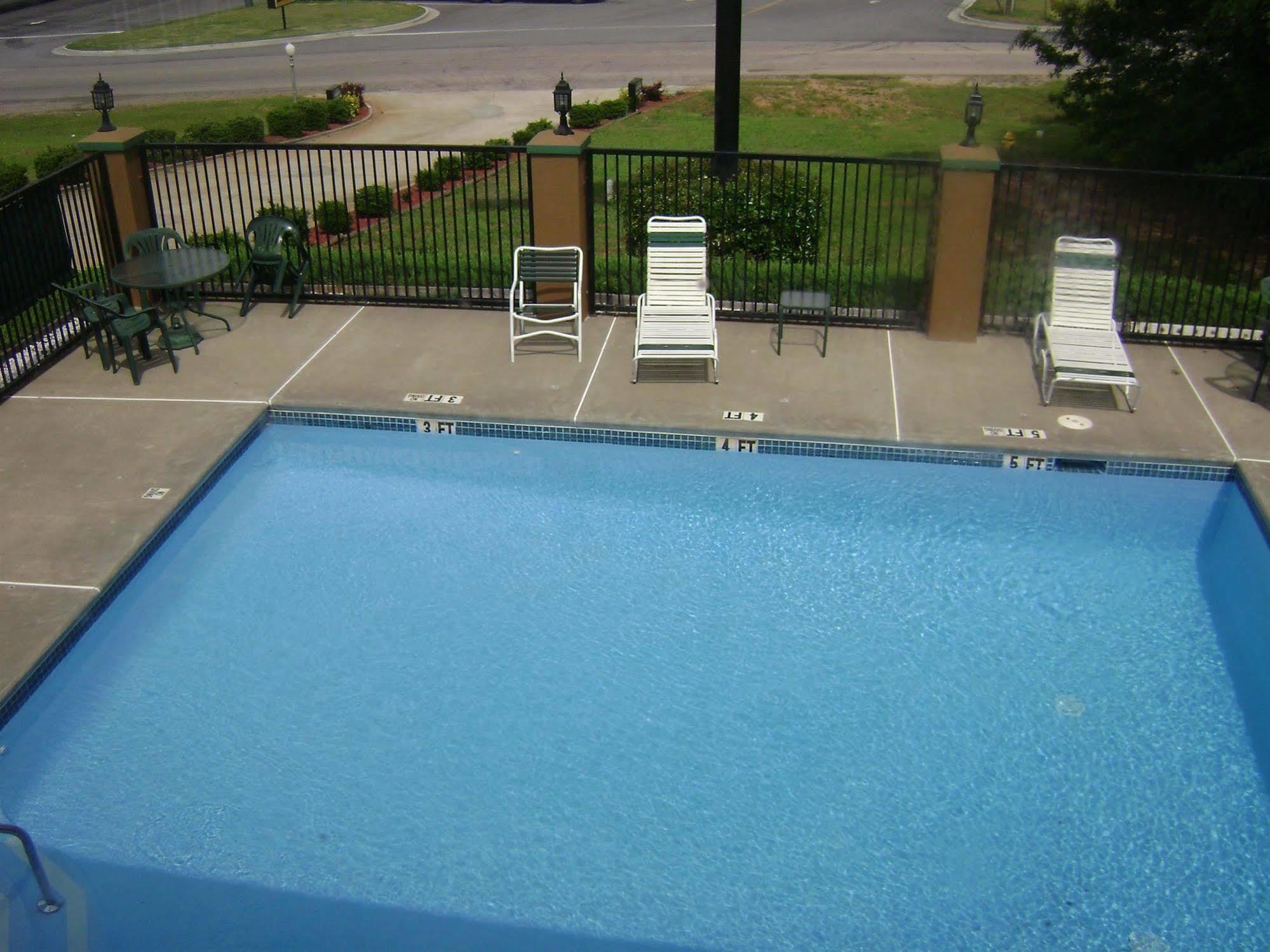 Garden Inn & Suites Hogansville Bagian luar foto