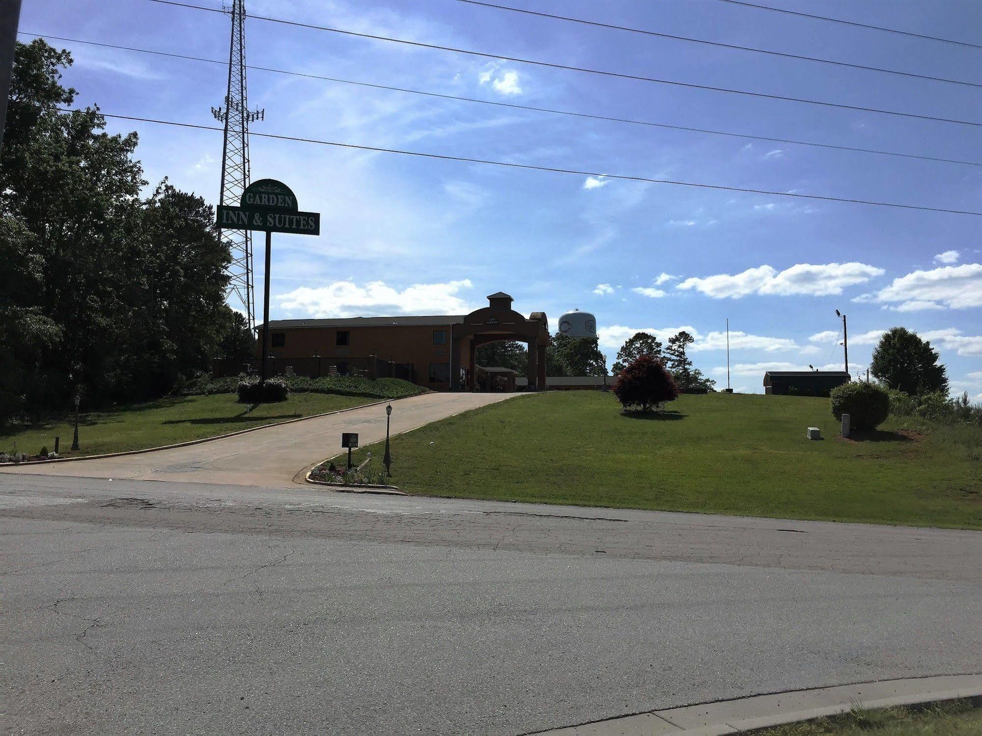 Garden Inn & Suites Hogansville Bagian luar foto